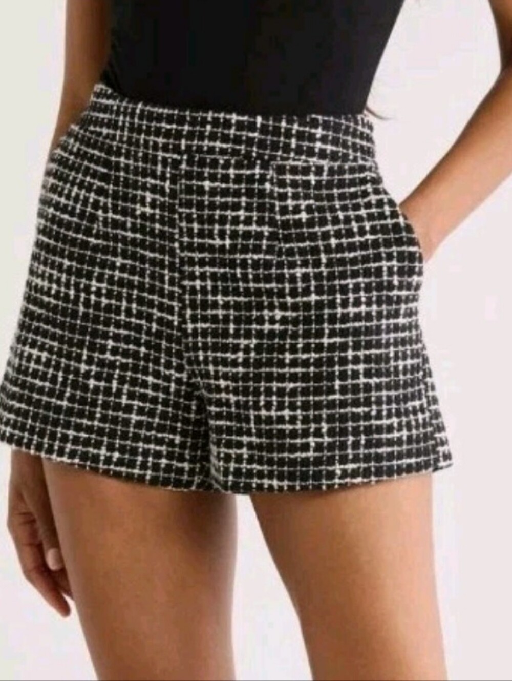L'AGENCE Size 8 Ashton Black & White Tweed Shorts Msrp $350